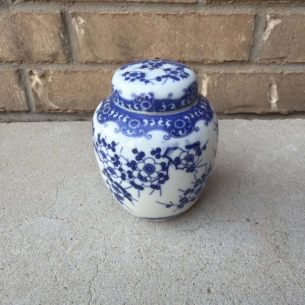 Vintage Japanese Blue & White Porcelain Lidded Cherry Blossom Ginger Jar